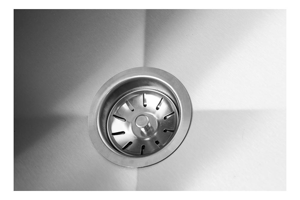 Ralo - Mesa Pia Aço Inox Industrial com Paneleiro e Uma Cuba 50x50x30cm (Central) - 190x70x90cm Ralo - Mesa Pia Aço Inox Industrial com Paneleiro e Uma Cuba 50x50x30cm (Central) - 190x70x90cm