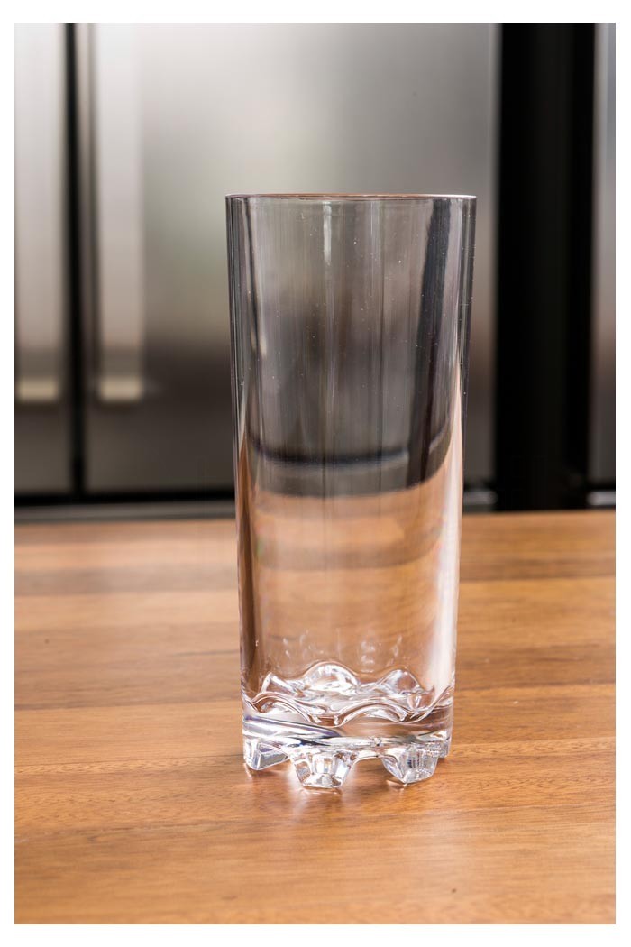 Copo para Bebidas 400ml na mesa (7x16 cm) de Policarbonato - Brascool (JD-6602) Copo para Bebidas 400ml na mesa (7x16 cm) de Policarbonato - Brascool (JD-6602)