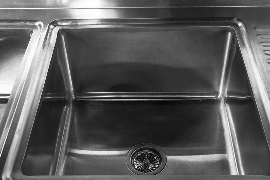 Detalhe: Pia - Mesa Bancada em Aço Inox com Rodas / Rodízios e Lavatório (2 Cubas 50cm) - 1,7m ST-250-2