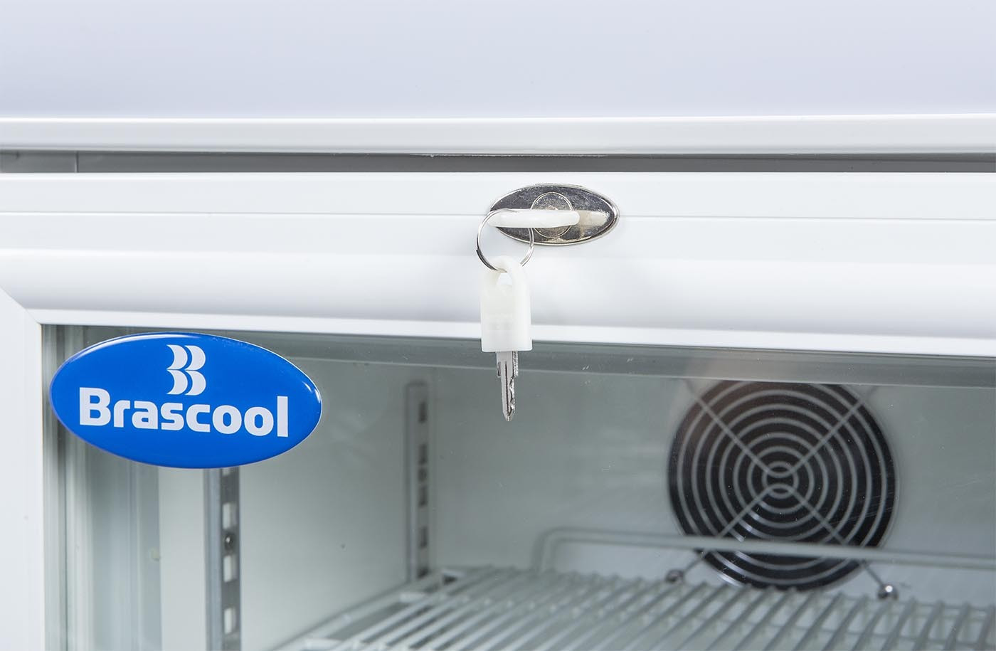 Detalhe Fechadura- Frigobares / Refrigerador Expositor Porta de Vidro 50 Lts (Visa Cooler) - LG-50